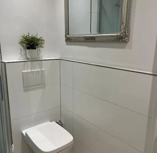 Schoene Naehe Duesseldorf Messe Und Flughafen Appartement Duisburg