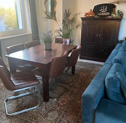 Schoene Naehe Duesseldorf Messe Und Flughafen Duisburg